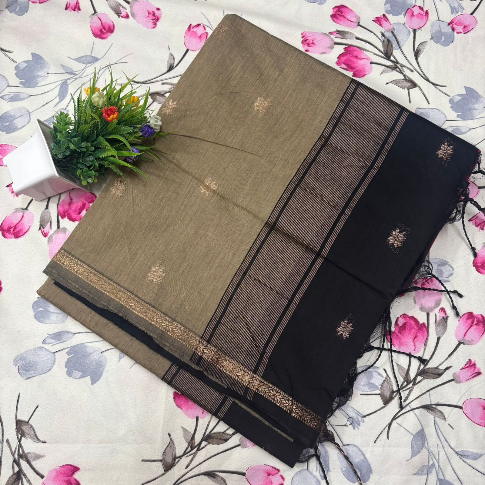 Warm Taupe & Black Maheshwari Silk Cotton